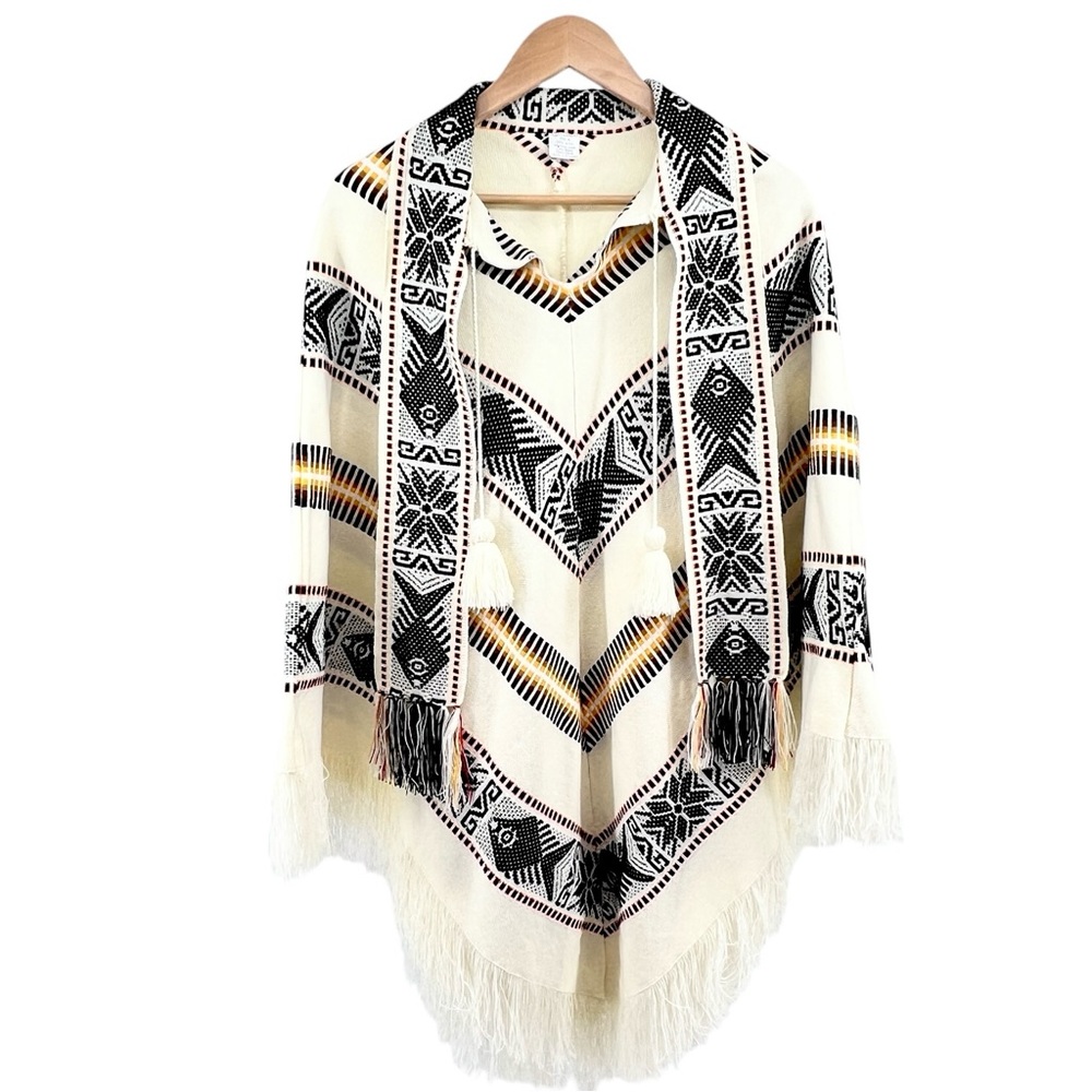 Artesanias Inca Fringed Wool Poncho OS Embroidered Tribal Print Scarf Tassels
